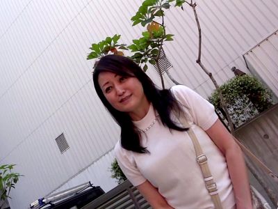 【素人企画＠ハメ撮り不倫】人妻NTR浮気セックスしちゃう50歳長身の完熟熟女！_の画像